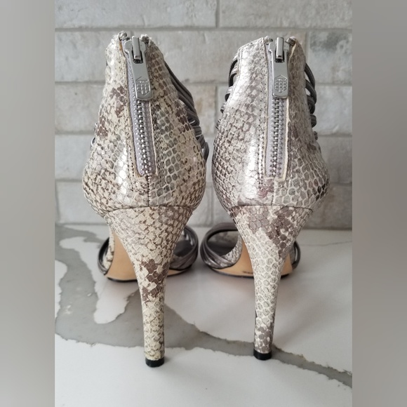 Vince Camuto snake and pewter leather heels - Picture 3 of 4